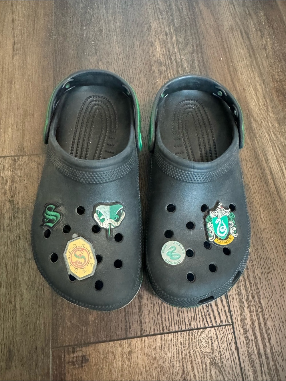 Big kids size 5 Harry Potter Slytherin crocs